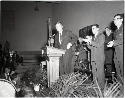 Kennedy speaking at Washington College