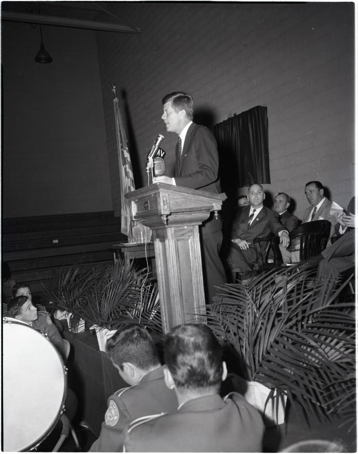 Kennedy speaking at Washington College