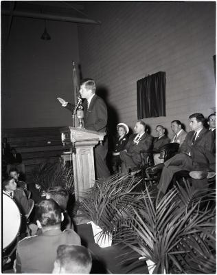 Kennedy speaking at Washington College